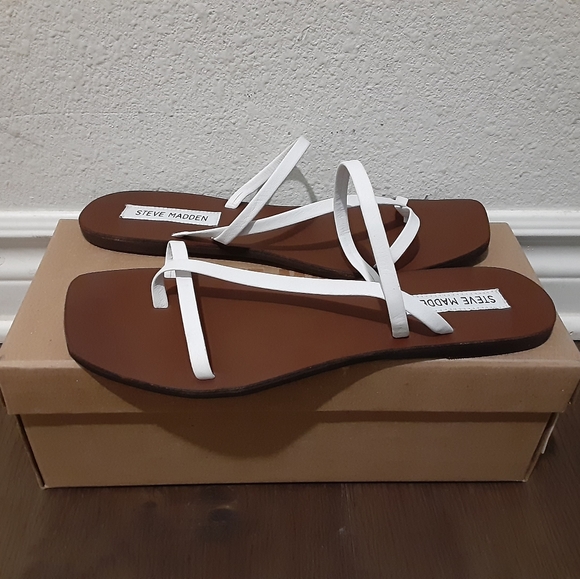 Steve Madden - Picture 1 of 4